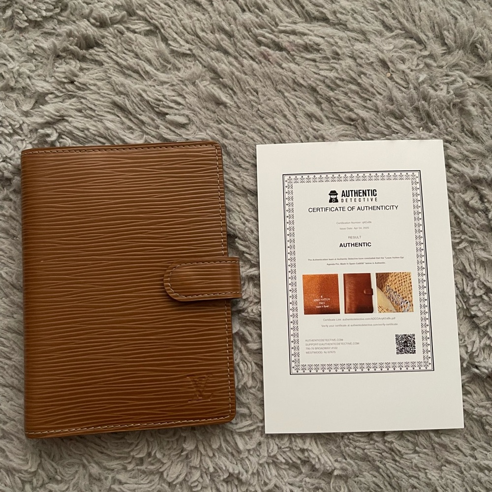 Louis Vuitton PM agenda in epi brown